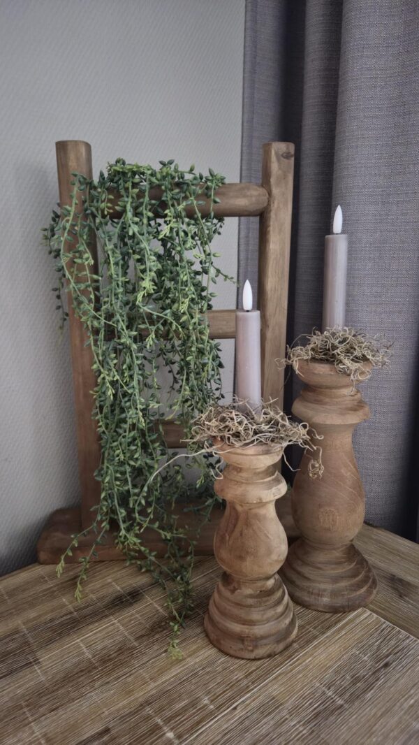 Robuuste houten kandelaar