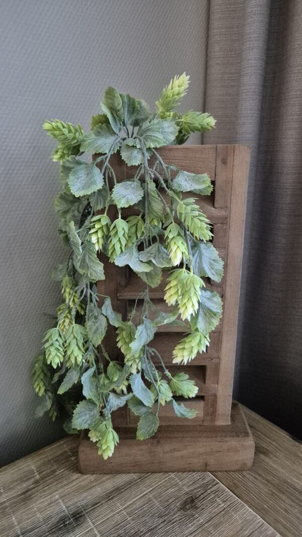 Groene kunst hangplant van 70 cm met hopblaadjes