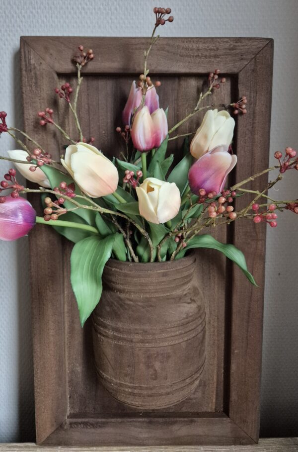 Compleet met tulpenboeket