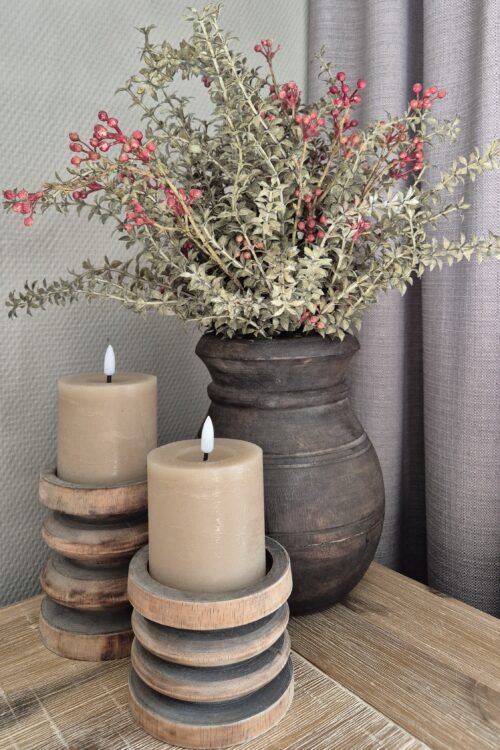 Complete decoratieset met houten pot, boeket en kandelaren