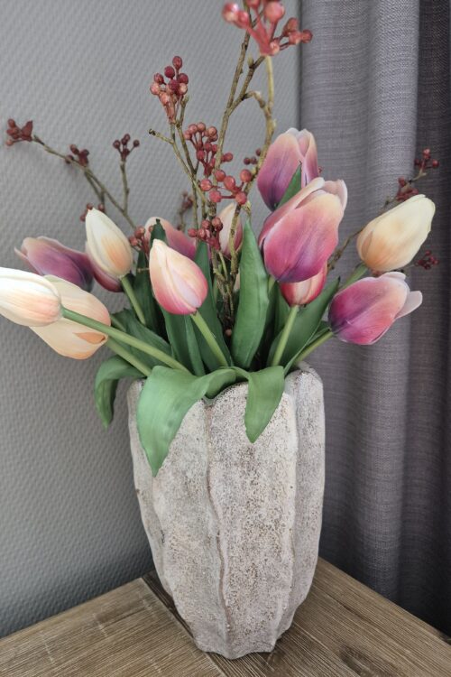 Stenen vaas, exclusief boeket