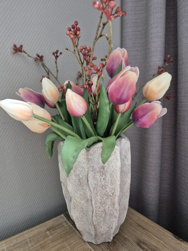 Stenen vaas, exclusief boeket