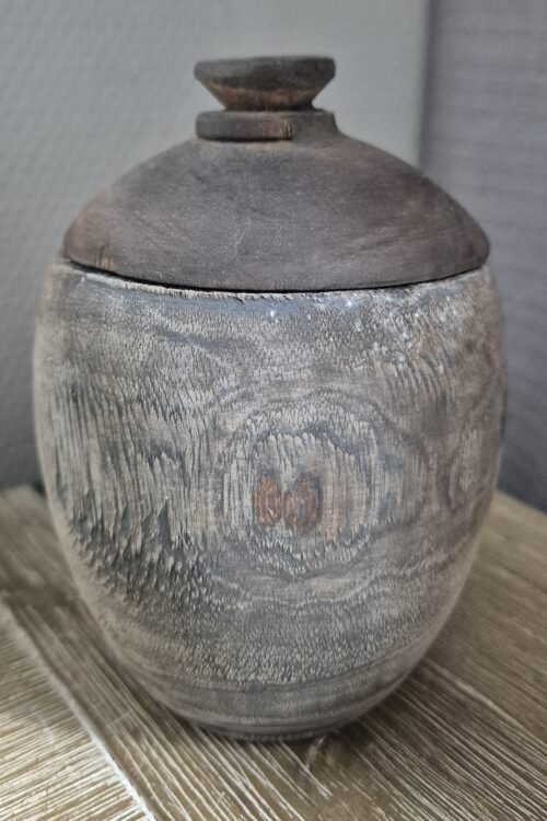 Stijlvol houten potje van 14 cm hoog en 20 cm breed