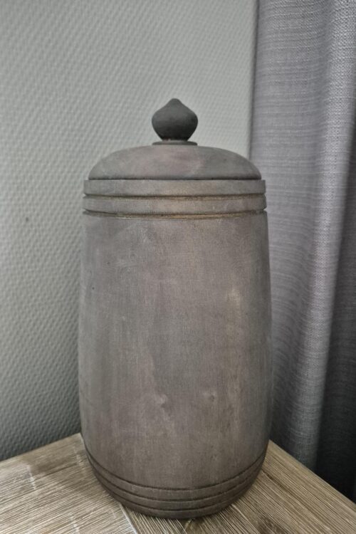 Grote bruine houten pot van 30,5 cm hoog en 16 cm breed