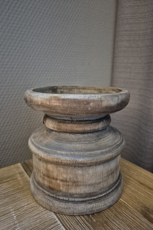 Kandelaar van 12 cm hoog en 12 cm breed