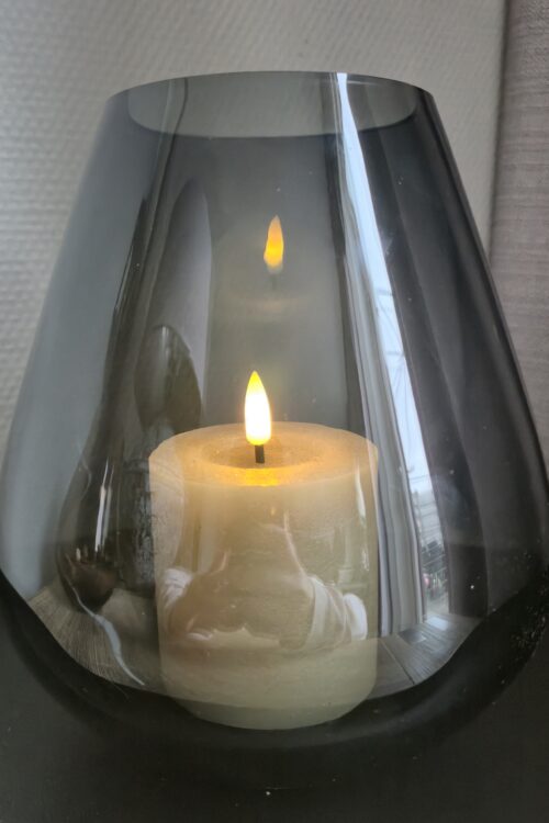 Vaas Tasman S Grey van Vase The World – stijlvol en tijdloos