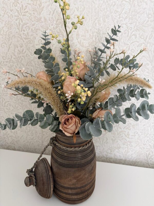 Boeket met houten pot