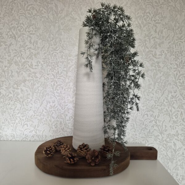 Vaas met decoratie tak